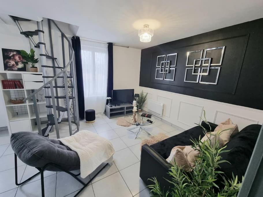 Maison Aux Portes De Tours แซงต์-ปิแอร์-เดส์-กอร์ ภายนอก รูปภาพ