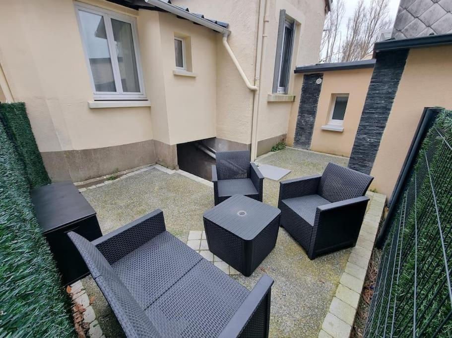 Maison Aux Portes De Tours แซงต์-ปิแอร์-เดส์-กอร์ ภายนอก รูปภาพ